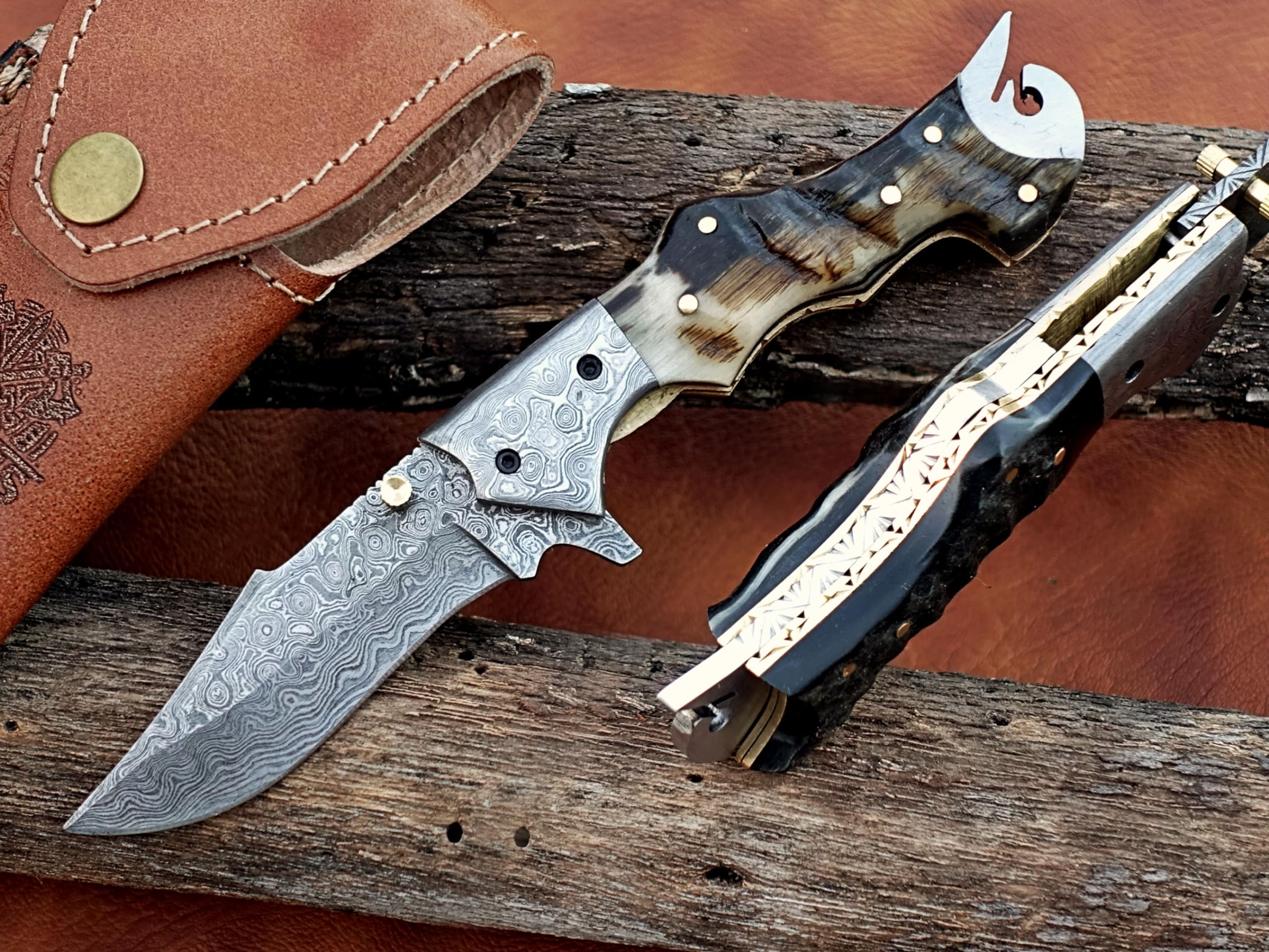 9 inch HandCrafted Damascus Steel Folding Knife: 4 inch Hand-Forged Damascus Steel blade attached to an Artisan-Crafted Horn Handle,Ideal as an EDC tool, Camping & Bushcraft