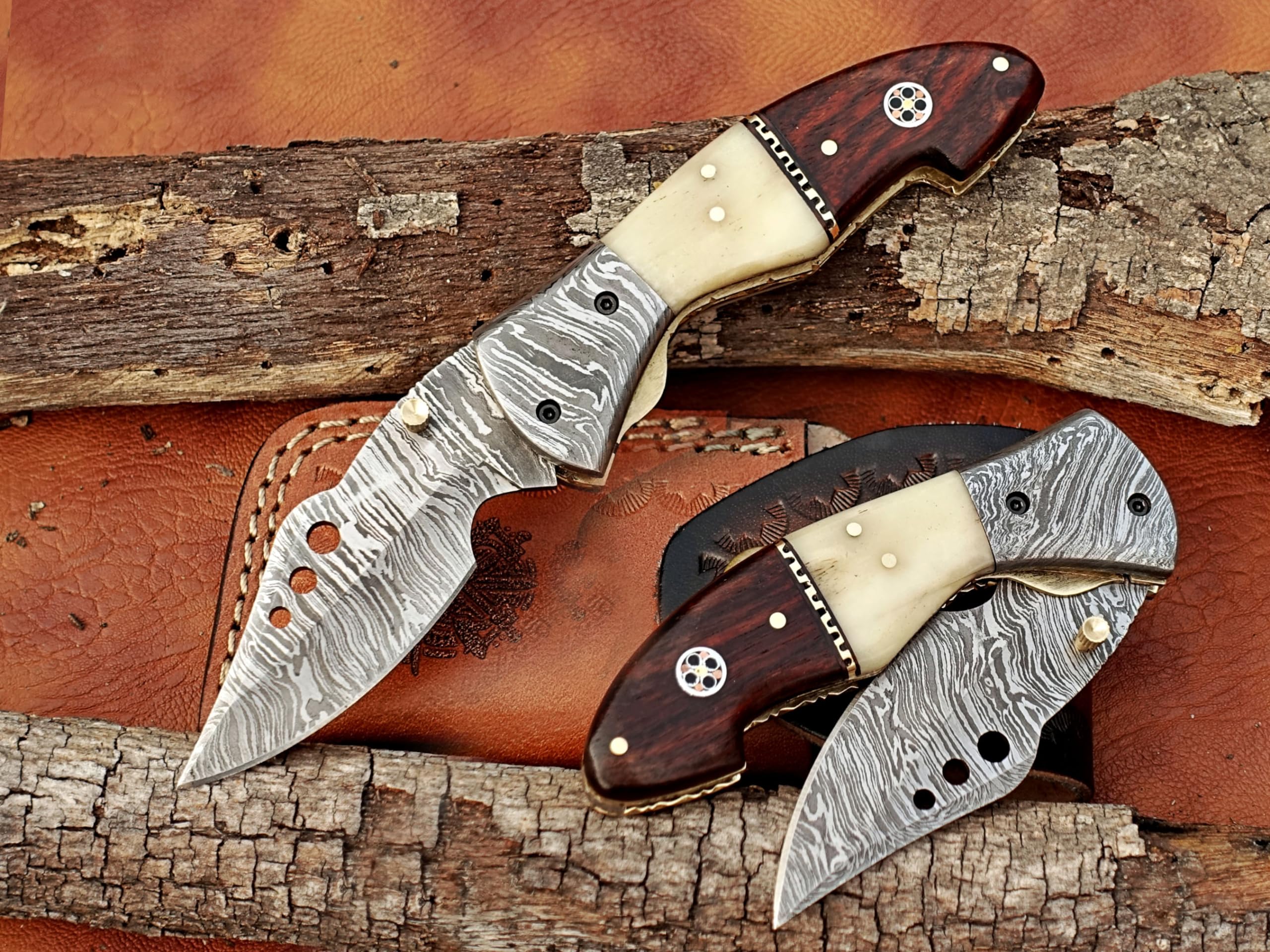 Damascus Folding Knife: Unleash Your Inner Adventurer with This Compact and Stylish EDC Tool – Precision Craftsmanship, Portability, and Versatility in One Sleek Package!